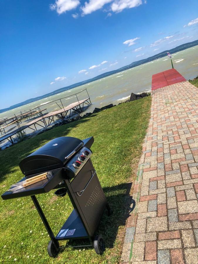 Zoeldpart Villa Balatonszarszo Bagian luar foto