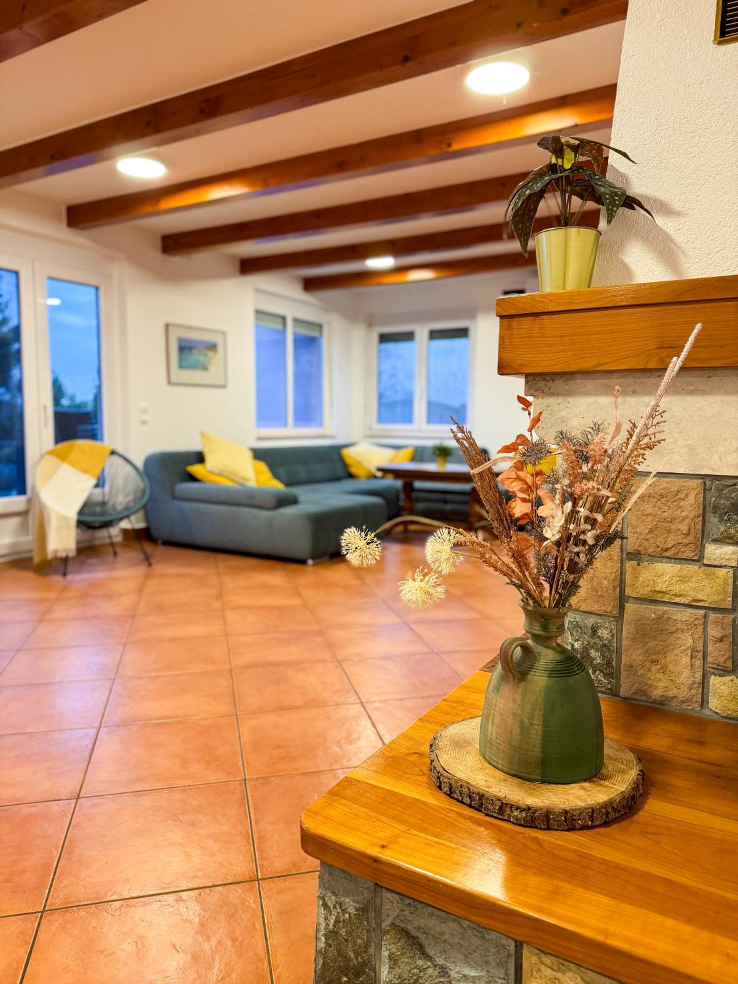 Zoeldpart Villa Balatonszarszo Bagian luar foto