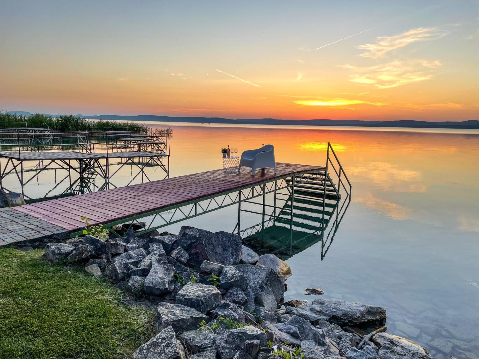 Zoeldpart Villa Balatonszarszo Bagian luar foto